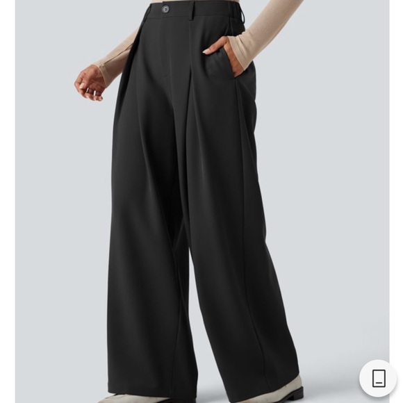 HALARA Black Wide-Leg Pleated Trousers with Belt - Picture 5 of 8